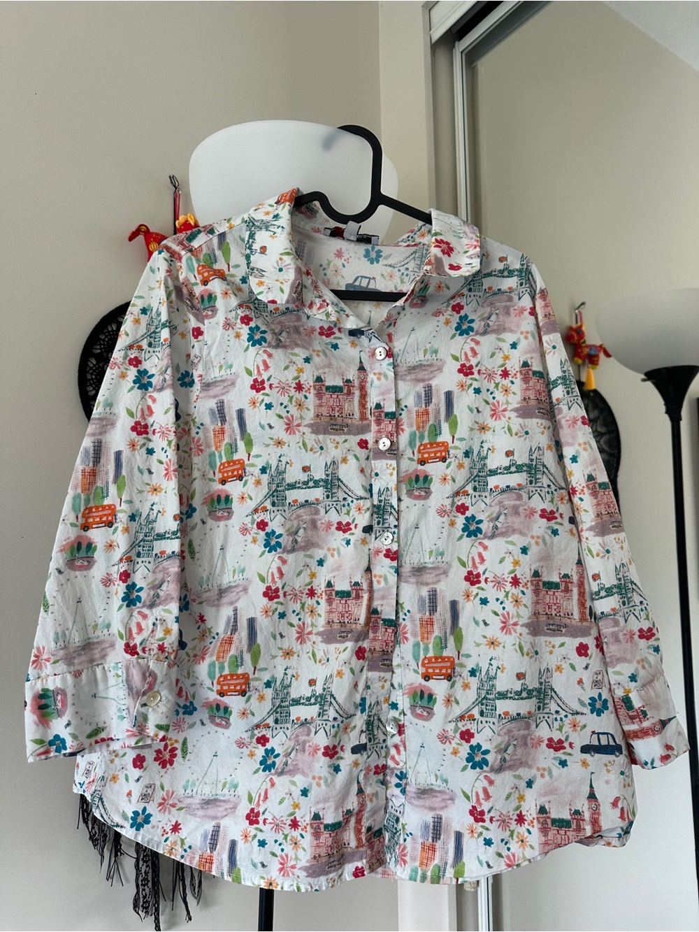 Variations L Shirt with London views